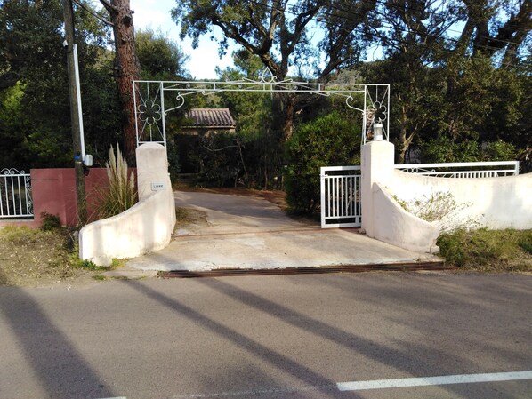 Property grounds - Single room 2 person motel 1 (Porto-Vecchio)