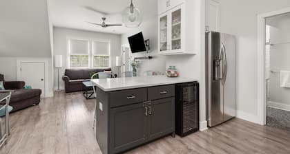 Charming East Nashville Hideaway | King Bed, 2 Balconies, Pet Friendly, Walkable