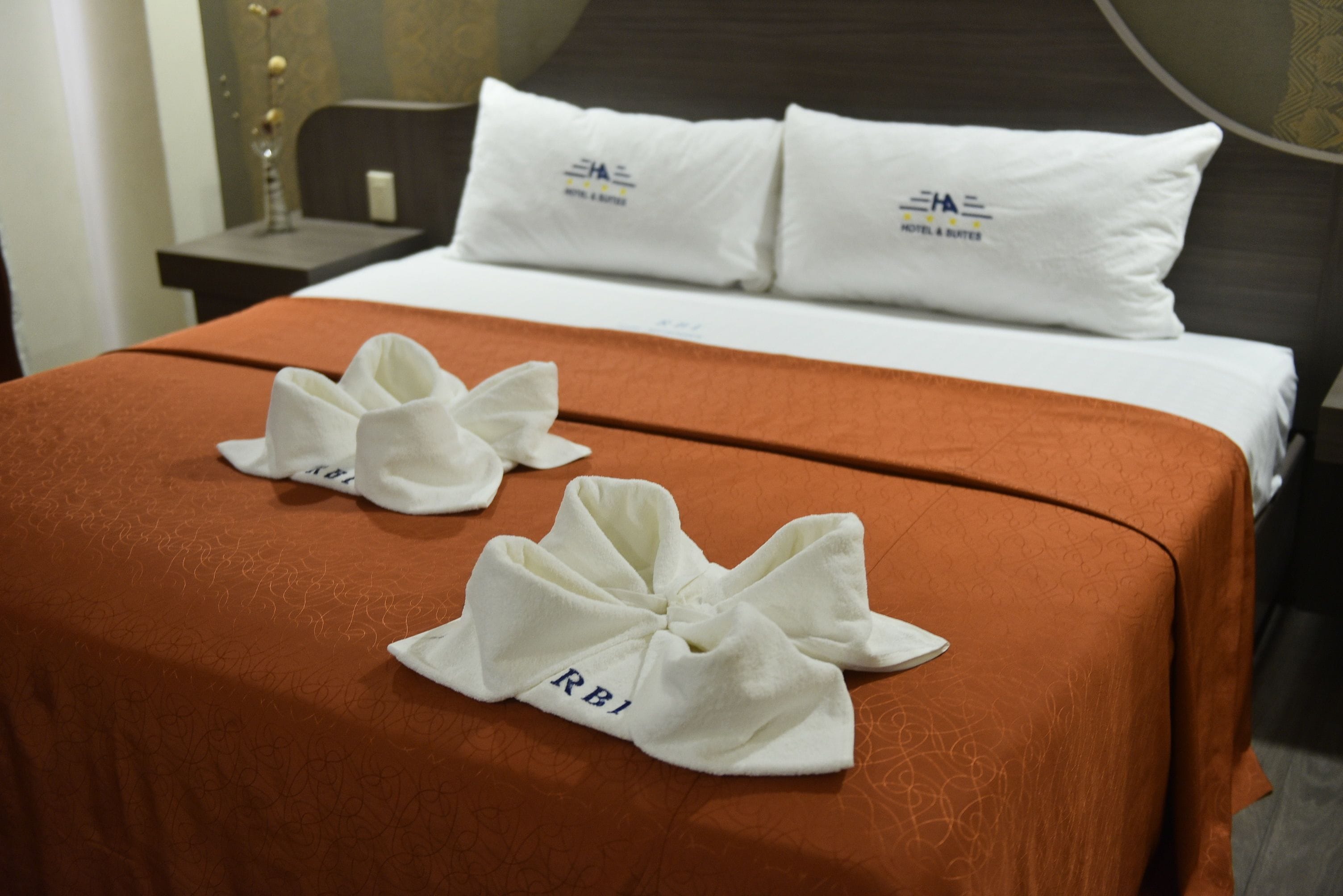 studio suite, 1 king bed | individually decorated, individually furnished, laptop workspace