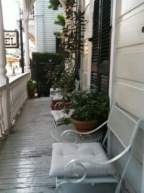 1 Bedroom Suite | Front of property