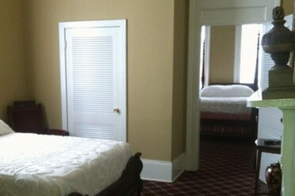 2 Bedroom Balcony Suite | 2 bedrooms, individually furnished, iron/ironing board, bed sheets