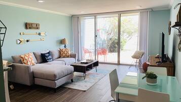 Smart TV, computer monitors