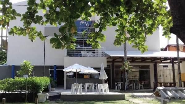 Property grounds - A place to relax (Jardim Remanso)