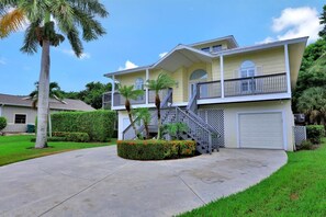 House, Multiple Beds (Florida-style home with pool and step) | Exterior