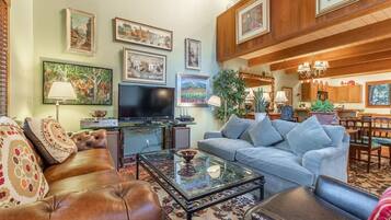 TV, fireplace, Netflix, streaming services