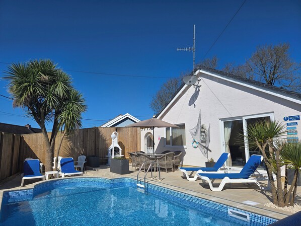 Piscine extérieure, piscine chauffée