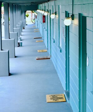 Exterior - INN on 17 (Savannah)