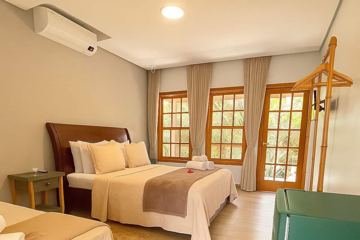 Chambre | 1 chambre, minibar, bureau, draps fournis