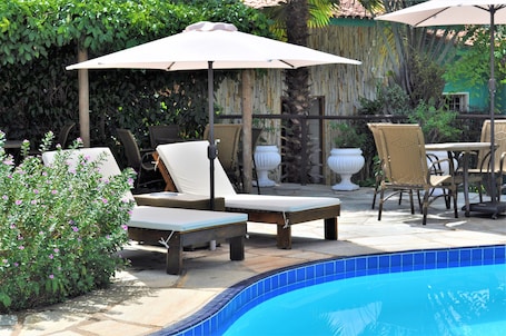 Outdoor pool, sun loungers