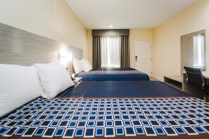 Desk, blackout curtains, soundproofing, iron/ironing board - Palace Inn Katy Ft. Bend (Katy)