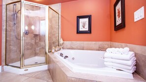 Condo, Multiple Beds, Kitchen | Bathroom | Designer toiletries