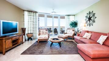 Condo, Multiple Beds, Kitchen | Living room | TV, MP3 dock