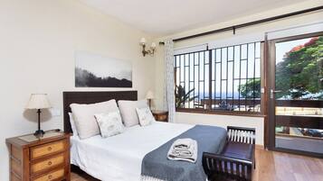 2 slaapkamers, een strijkplank/strijkijzer, wifi, beddengoed