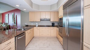 Private kitchen - Bayside Condo With View of Gulf - Unit Crb0214 (Orange Beach)