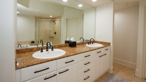 Designer-Toilettenartikel