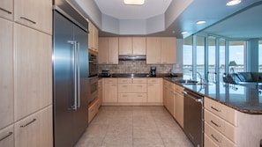 Condo, Multiple Beds, Balcony, Ocean View | Private kitchen | Fridge, microwave, stovetop, dishwasher