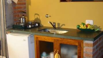 Dupleks | Dapur pribadi | Lemari es, microwave, mesin pencuci piring, dan oven pemanggang