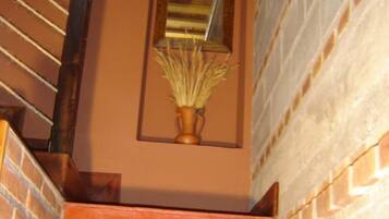 Dupleks | 1 kamar tidur, meja kerja, dan ruang kerja ramah laptop