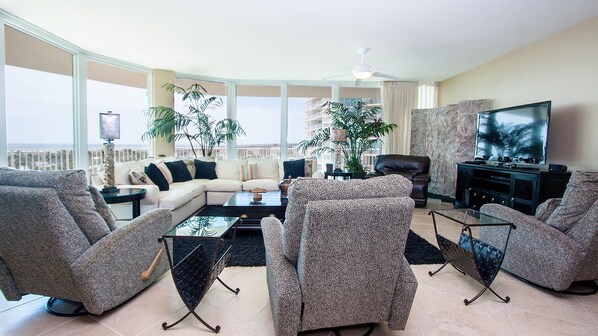 Huoneisto, useita sänkyjä, parveke, valtamerinäköala | Näkymä huoneesta