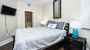 Condo, nhiều giường, ban công, quang cảnh hồ bơi | 3 phòng ngủ 