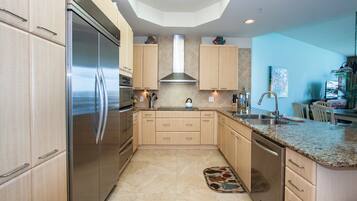 Condo, Multiple Beds, Private Pool, Ocean View | Private kitchen | Fridge, microwave, stovetop, dishwasher