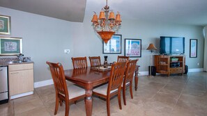 Fridge, microwave, stovetop, dishwasher - Three Bedroom Plus Media Unit With Balcony - Unit Crd1002 (Orange Beach)