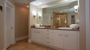 Designer toiletries - Three Bedroom With Breathtaking Gulf Views - Unit Crd0811 (Orange Beach)
