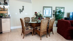 Fridge, microwave, stovetop, dishwasher - Three Bedroom/three Bath With a Media Room - Unit Crb0810 (Orange Beach)