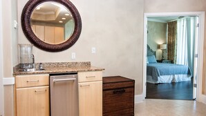 Unclassified image, 4 of 11, button - Two Bedroom Penthouse - Unit Crbph01 (Orange Beach)
