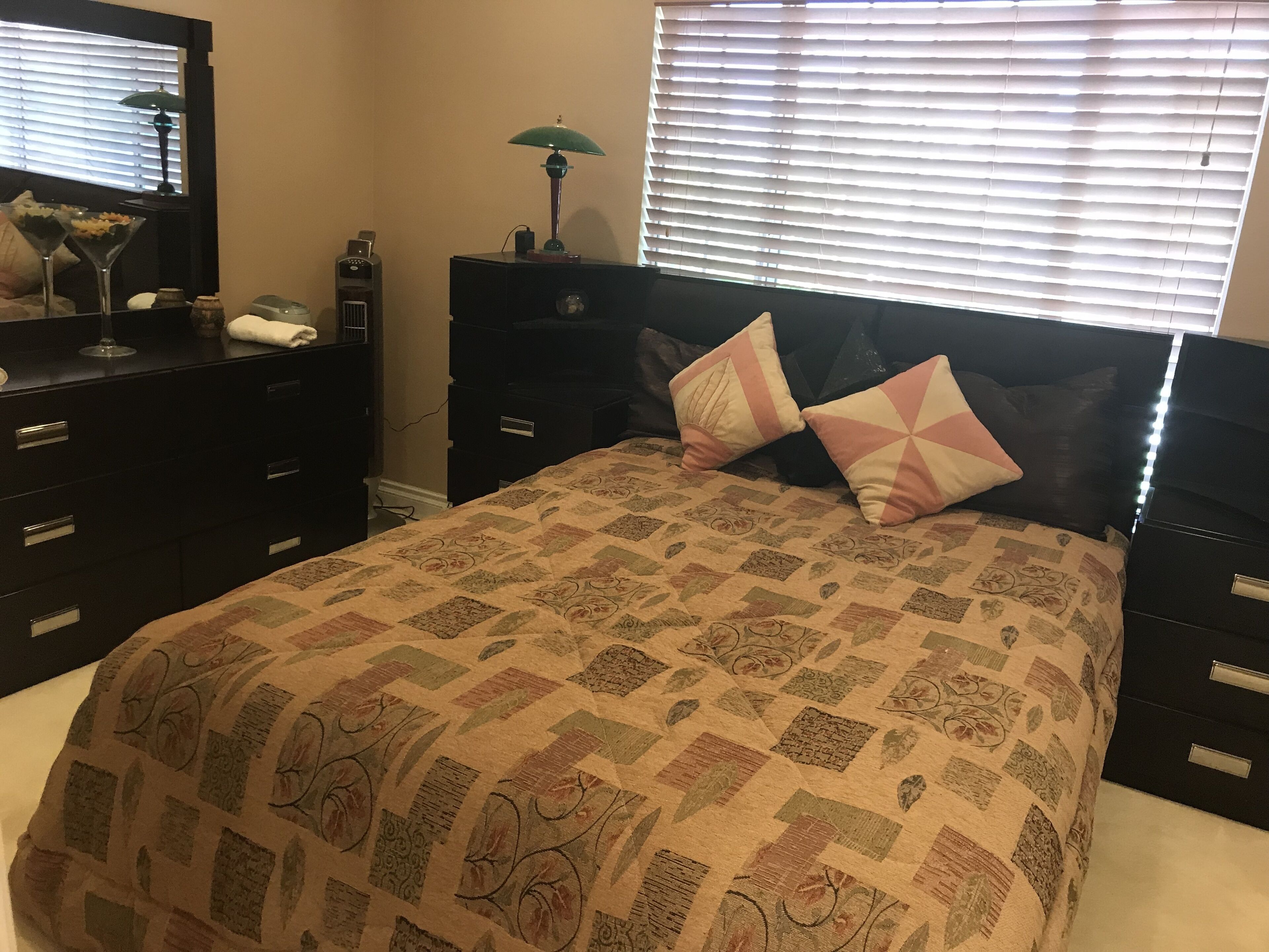 1 bedroom, in-room safe, iron/ironing board, free WiFi