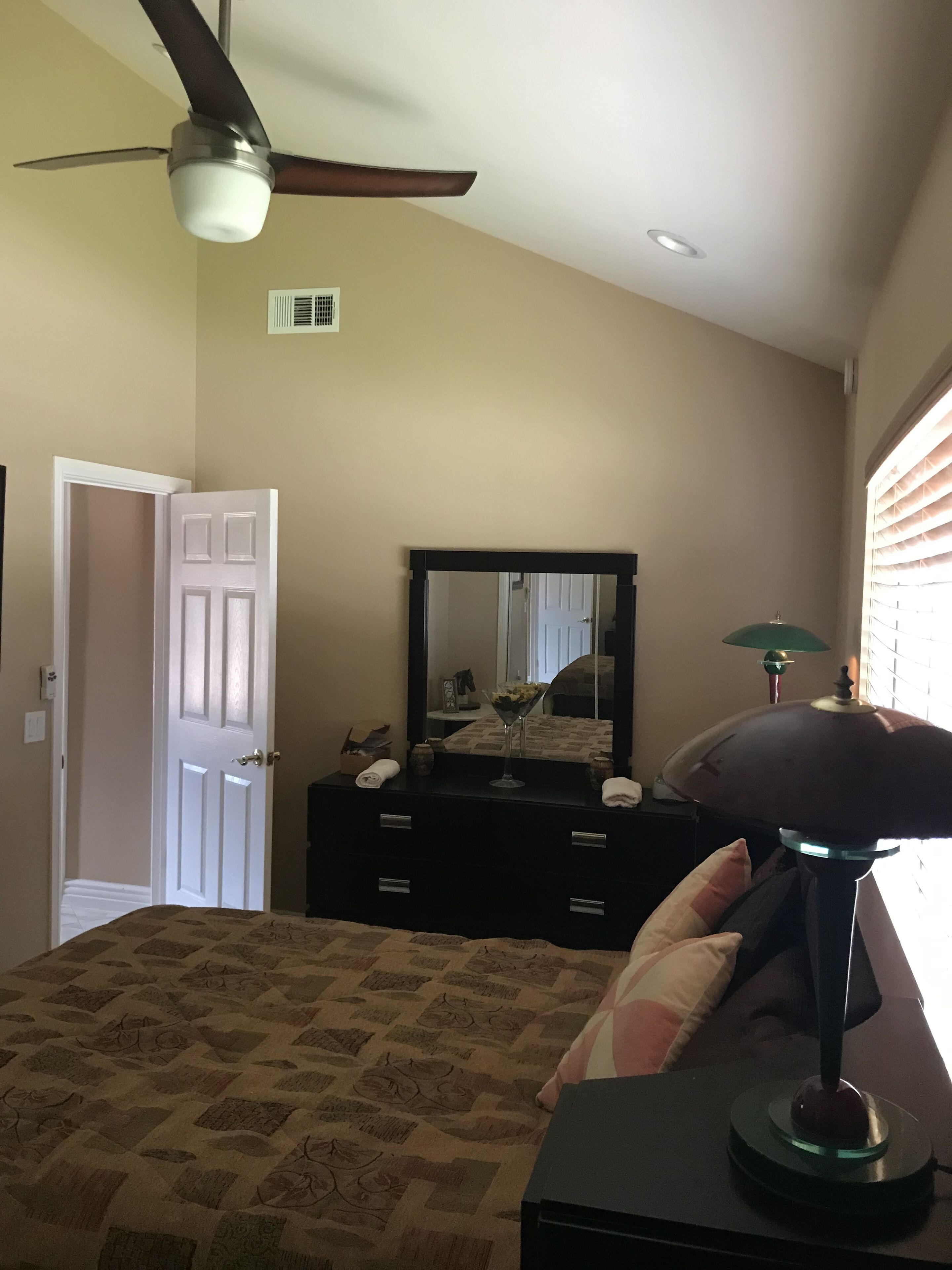 1 bedroom, in-room safe, iron/ironing board, free WiFi