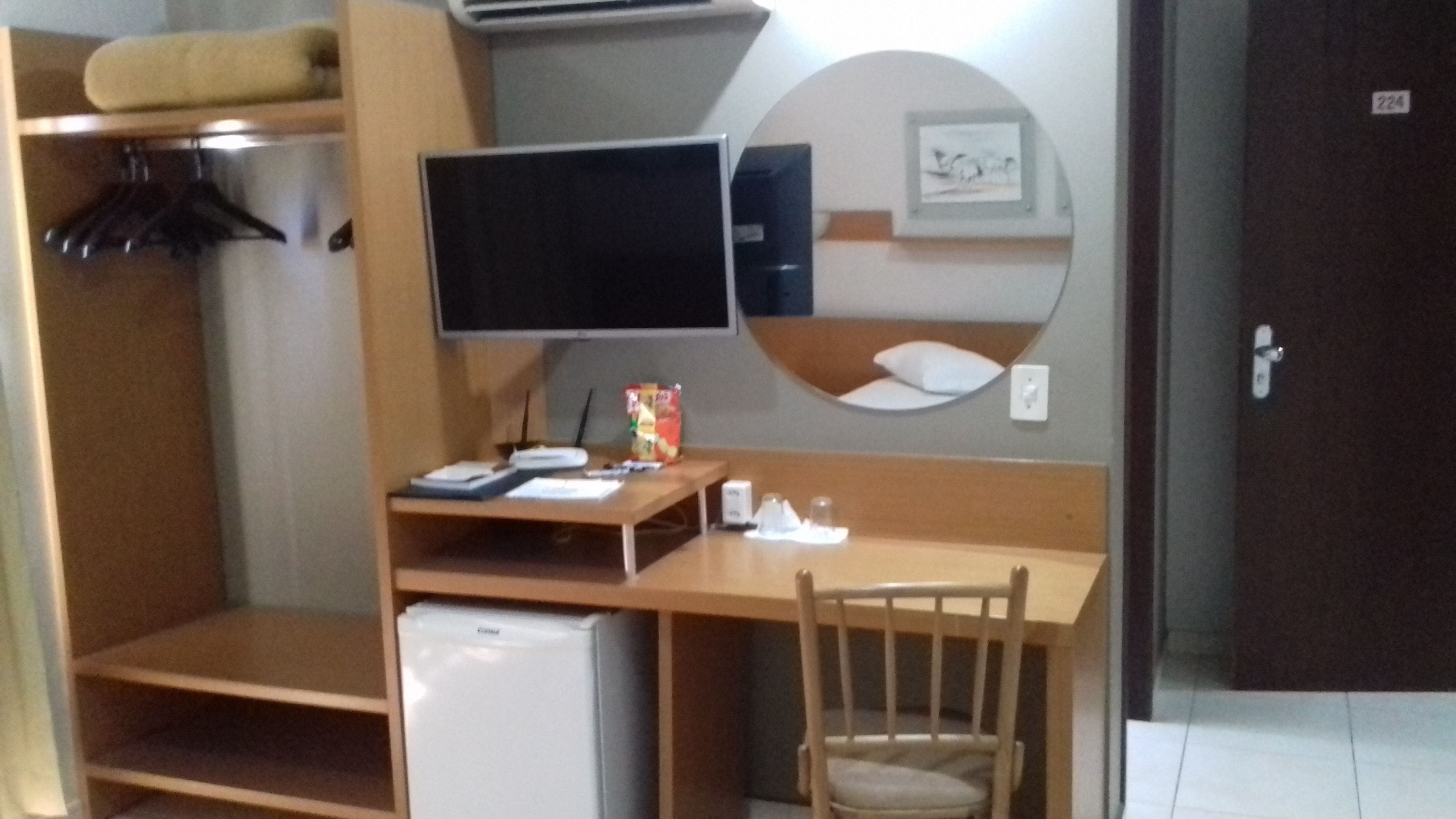 luxury single room | 1 bedroom, minibar, blackout curtains, free wifi