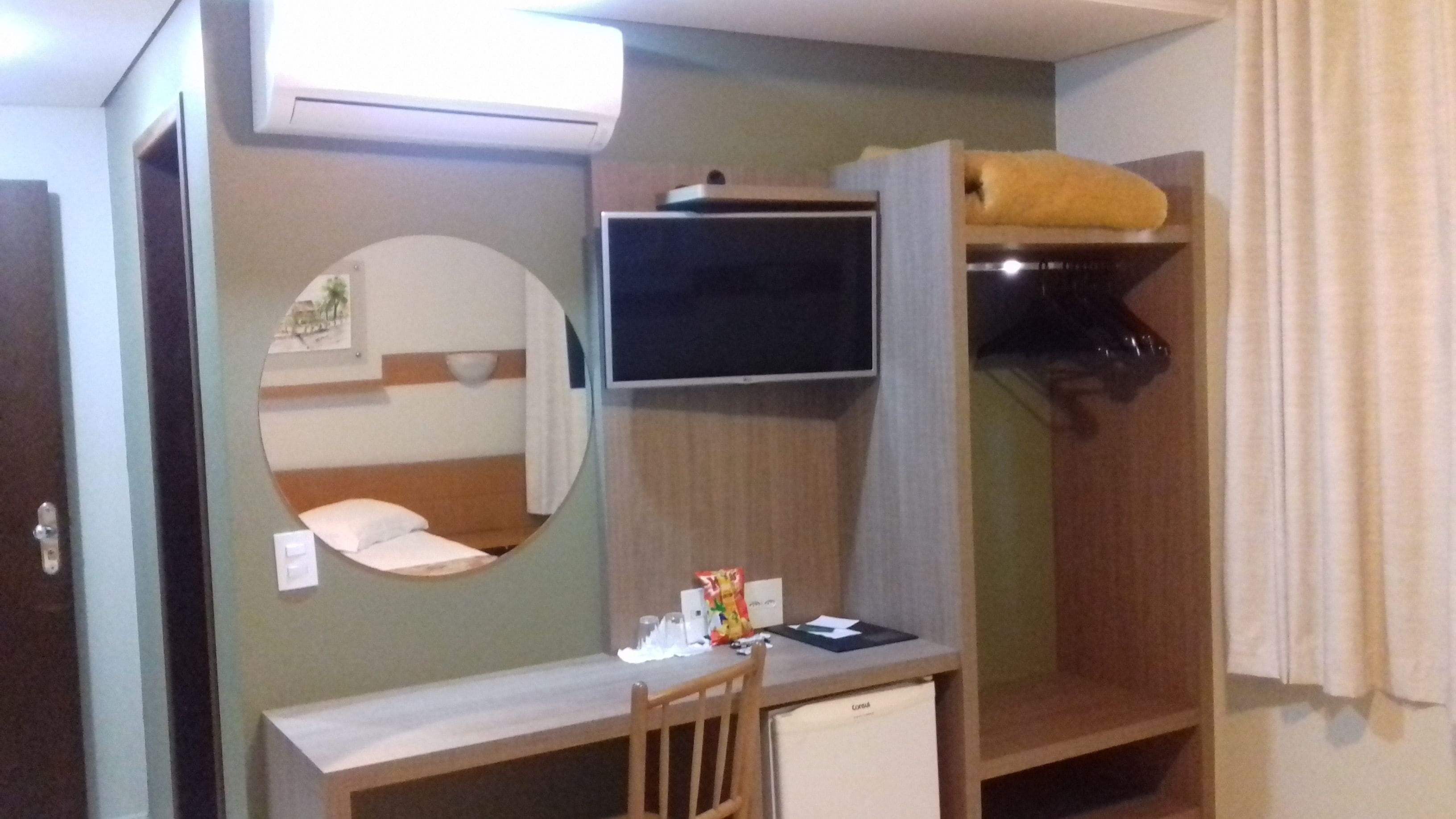luxury single room | 1 bedroom, minibar, blackout curtains, free wifi