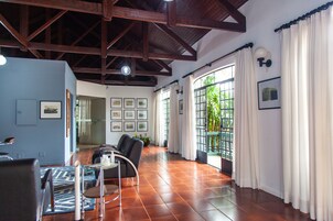 TV LED 32 polegadas com canais via satélite, TV