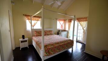 Deluxe Room, Private Bathroom, Garden View | Iron/ironing board, WiFi (free), bed sheets