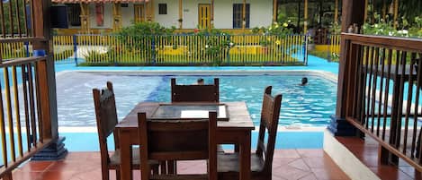 Poolside bar