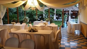 Banquet hall