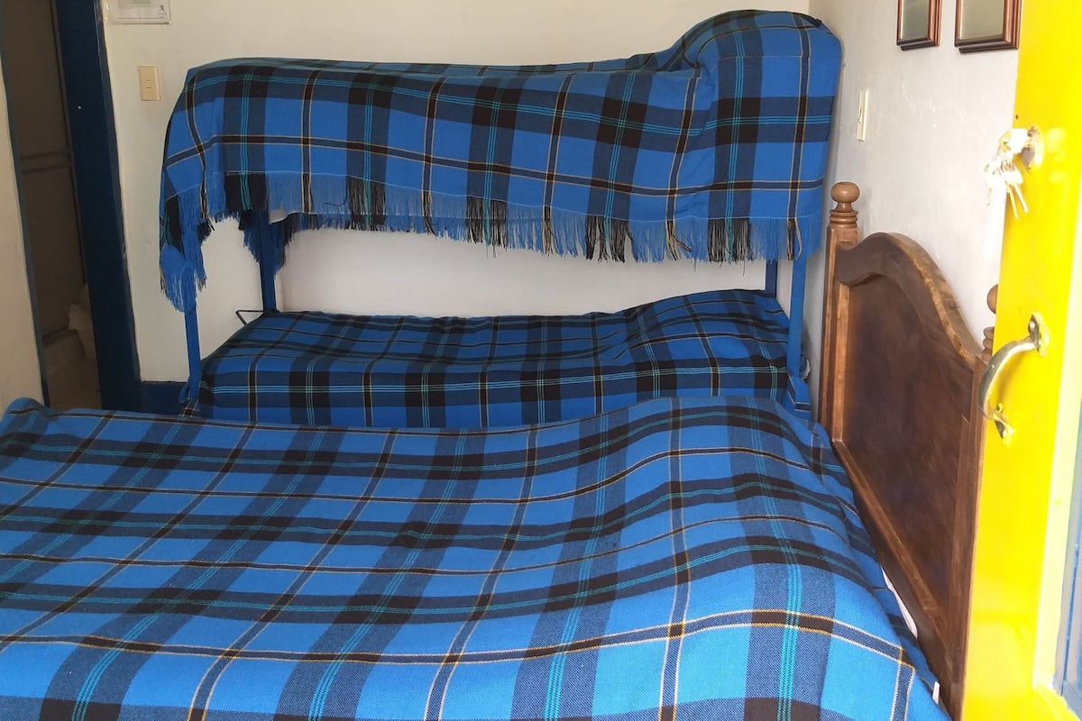 Wifi gratis y ropa de cama