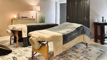 Deep-tissue massages, sports massages, 1 treatment room, massages