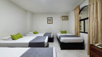Family Room | Free WiFi, bed sheets
