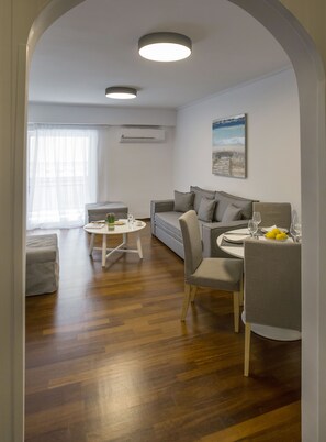 Interior - Charming Aptm Few Steps From Acropolis by GHH (Athens)