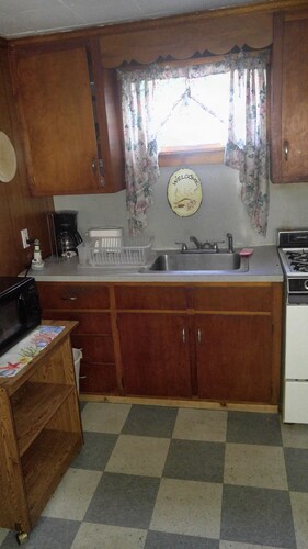 2 2 bedroom cottages ocean views from property