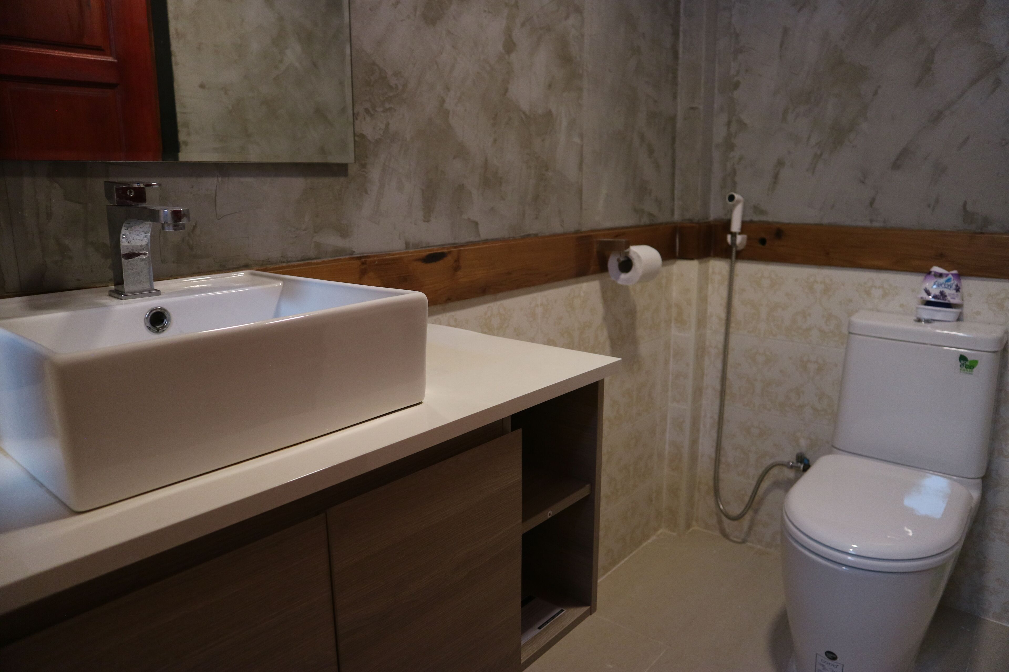 Towels, soap, shampoo
