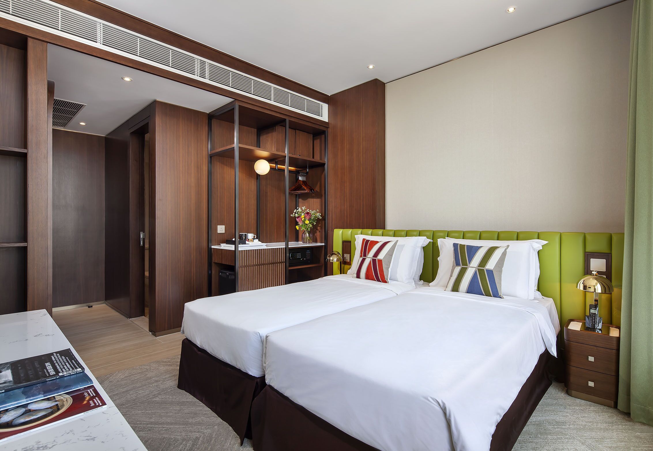 classic twin room, city view | in-room safe, desk, free wifi, bed sheets