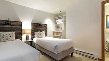 Condo, 2 Bedrooms | 2 bedrooms, iron/ironing board, free WiFi, bed sheets