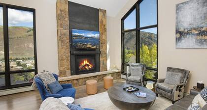 814 Eagle Dr. 4 Bedroom Home by RedAwning