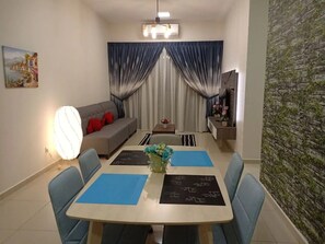 In-room dining - BLeisure Parkland Homestay (Malacca City)