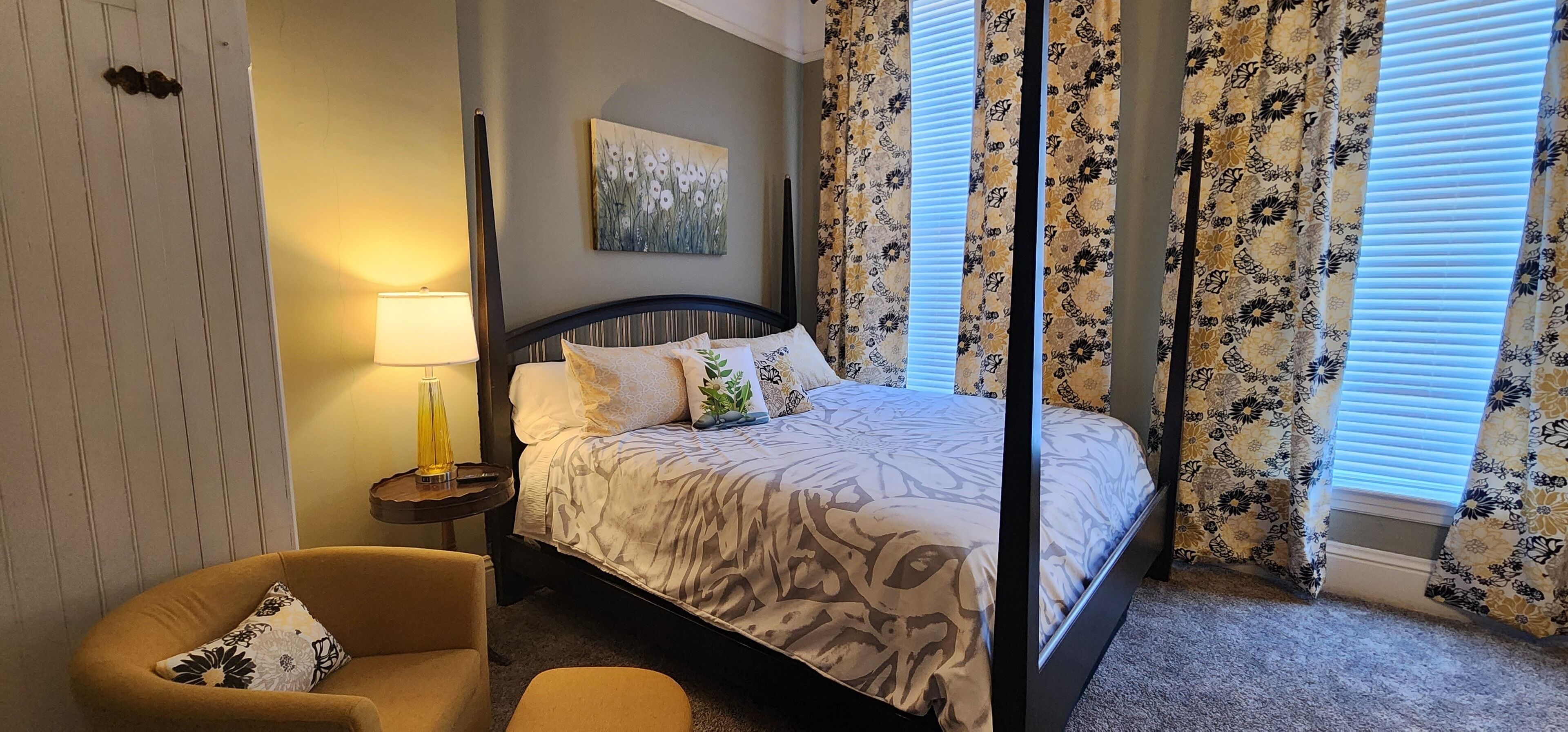 Single King - Room 8 | Premium bedding, pillowtop beds, individually decorated