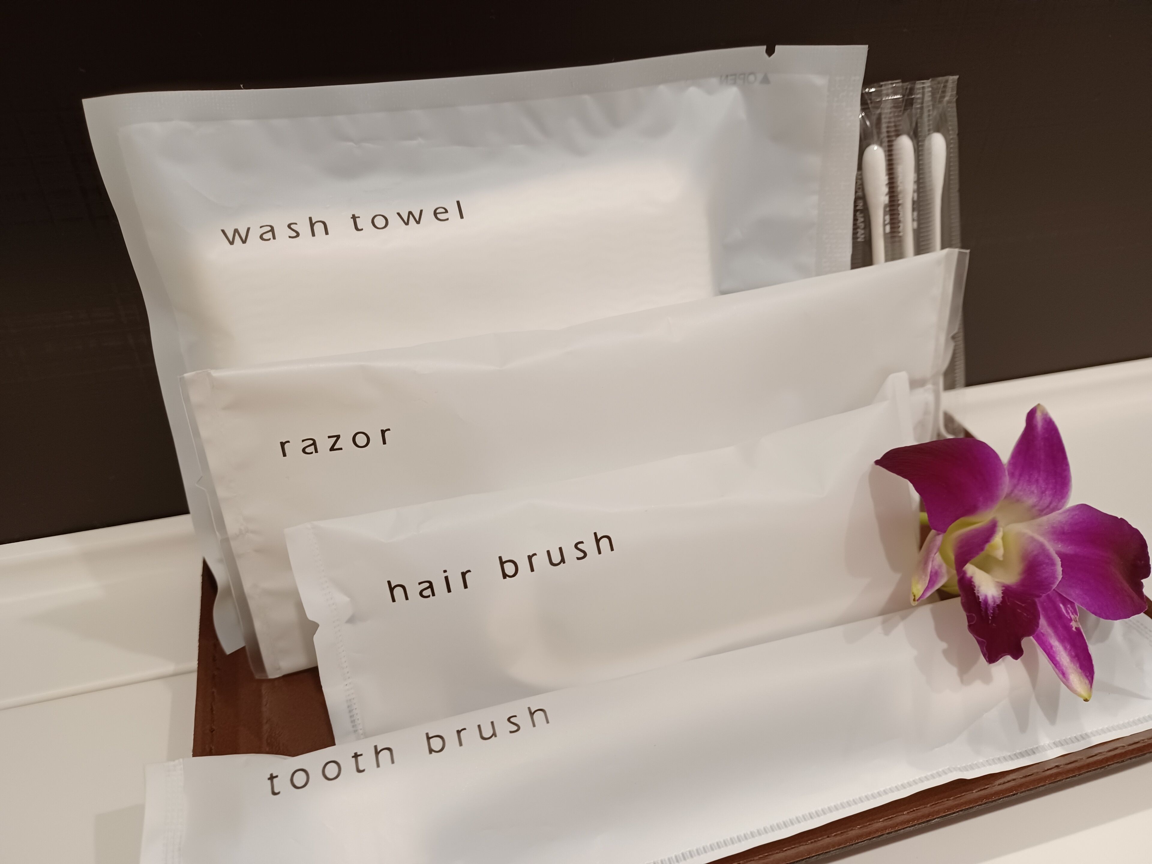 combined shower/bathtub, hair dryer, slippers, electronic bidet