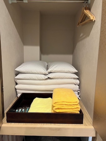 Basic Quadruple Room | Blackout drapes, free WiFi, bed sheets